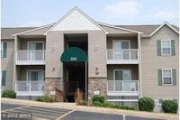 Building Photo - One Bedroom Condo in North Stafford
