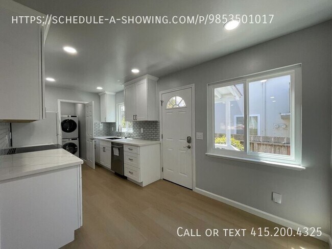 Building Photo - 831 Sinex Ave