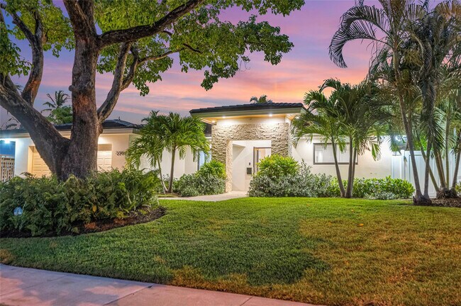 Building Photo - 2205 SE 19th St