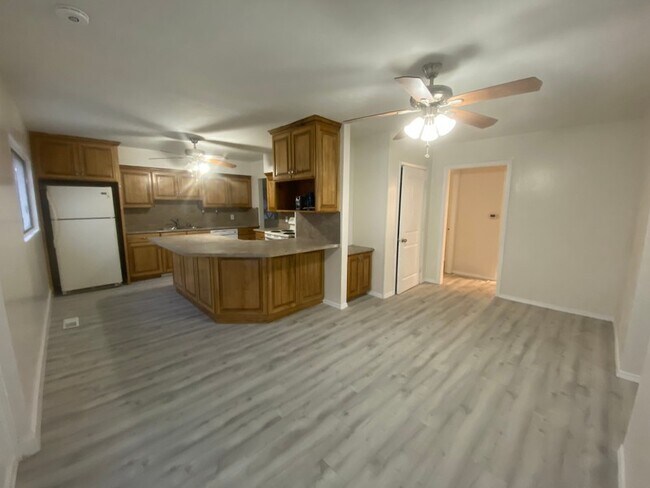 Building Photo - 9322 S 1300 W