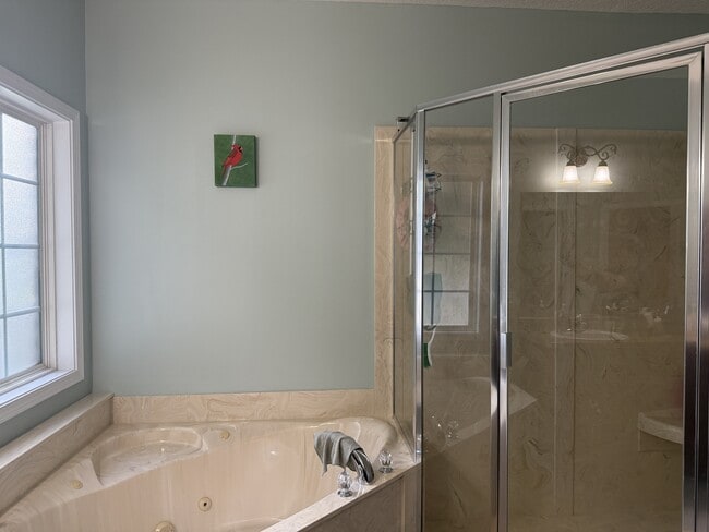 Building Photo - 729 English Oak Dr