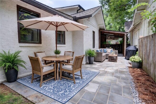 Building Photo - 389 6th St NE