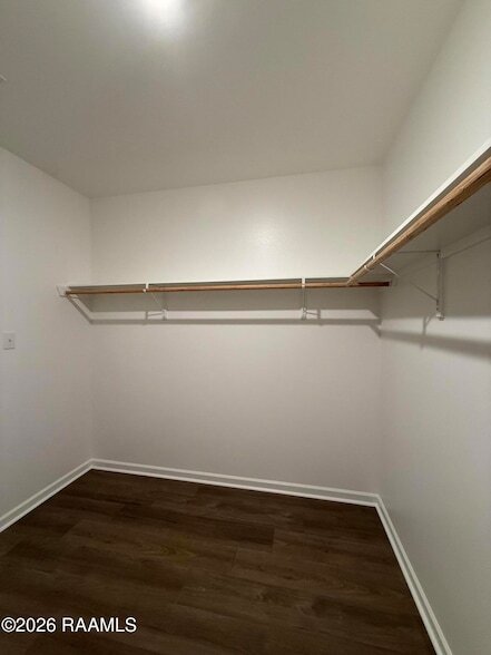 Building Photo - 401 Eastwood Dr