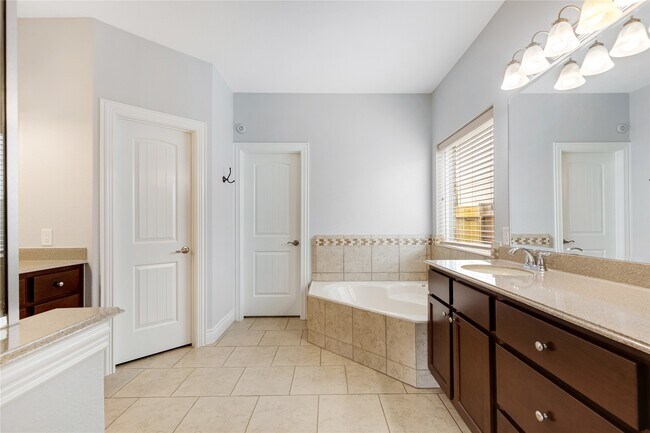 Building Photo - 1227 Martinez Ct