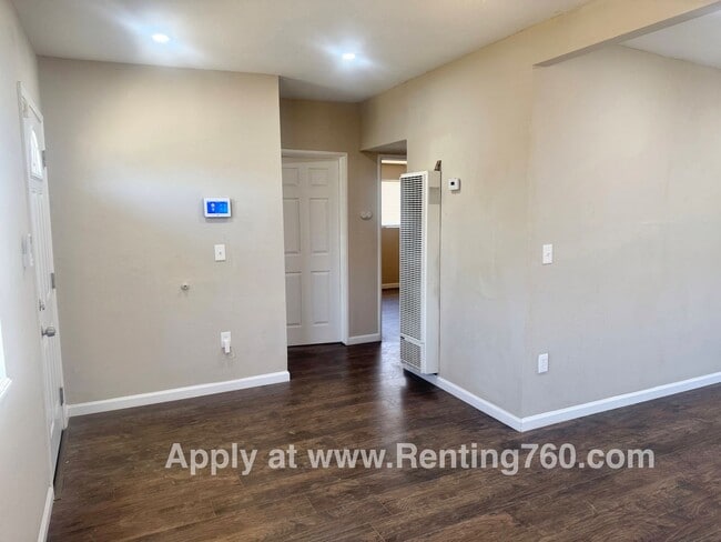 Building Photo - Cozy 2 Bed 2 Bath Home!