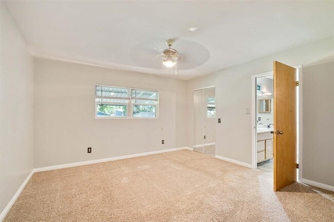 Building Photo - 2502 Cypress Ln