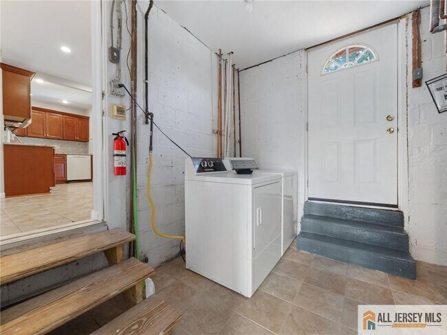 Building Photo - 55 Gurley Rd