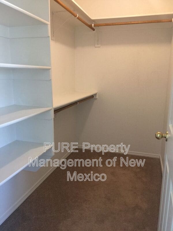 Building Photo - 4001 Abbey Rd