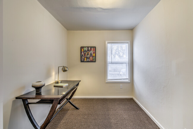 Building Photo - 2130 N Warson Rd