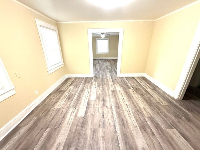 Building Photo - ** 2 bed 1 bath located in Morningview ** Call 334-366-9198 to schedule a self showing