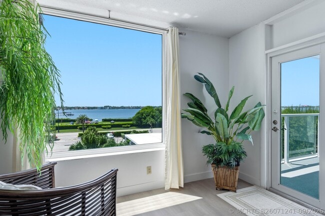 Building Photo - 3450 S Ocean Blvd
