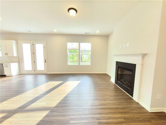 Building Photo - 1427 Ridge Rd