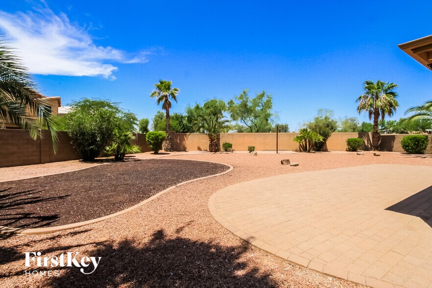 Building Photo - 29010 N Cactus Cir