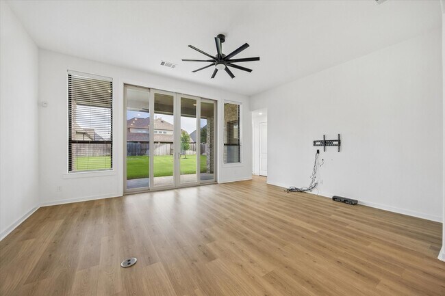 Building Photo - 9622 Wright Dr