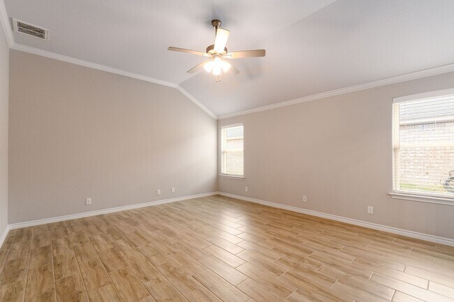 Building Photo - 3 Bdrm 2 Bath in Belton