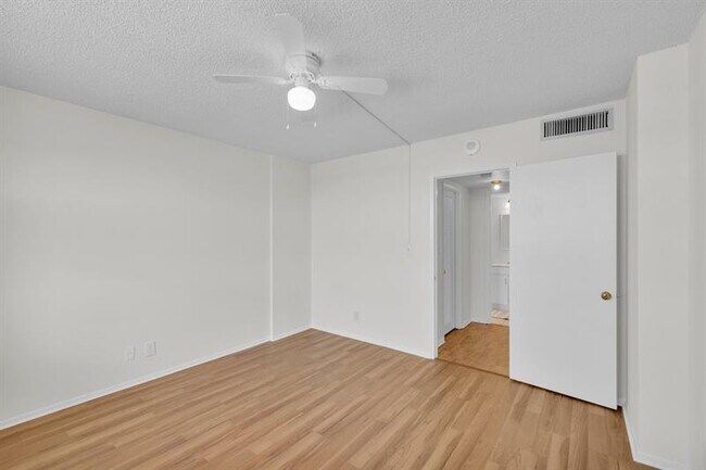 Building Photo - 777 S Federal Hwy