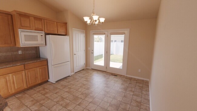 Building Photo - Beautiful Home in West Valley