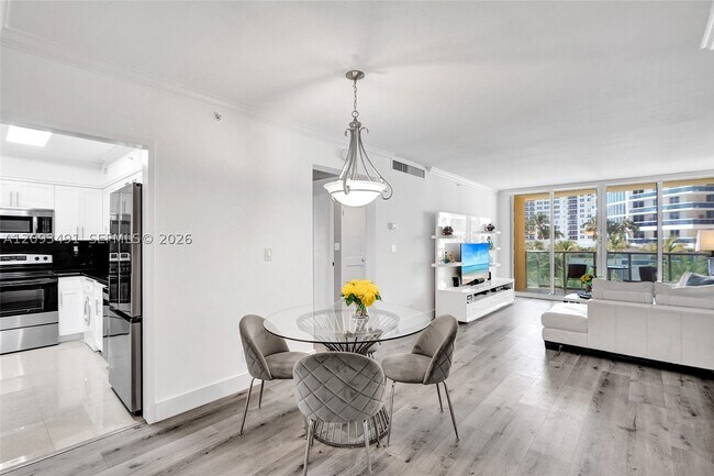Building Photo - 2501 S Ocean Dr