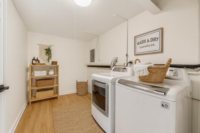 Building Photo - 1813 W Pheasant Trail