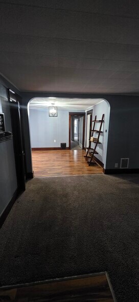 Building Photo - 214 Cumberland Ave