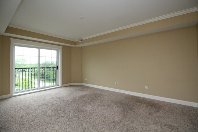 Building Photo - 10765 Clocktower Dr