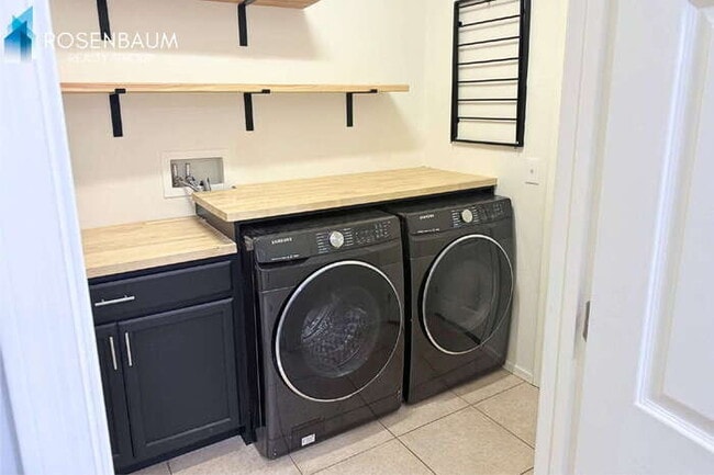 Building Photo - 7570 E Majestic Palm Ln