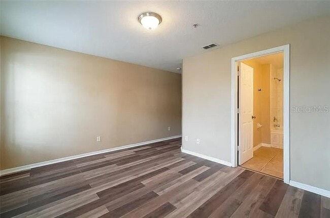 Building Photo - 6001 Scotchwood Glen