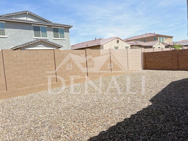 Building Photo - 7954 W Medlock Dr