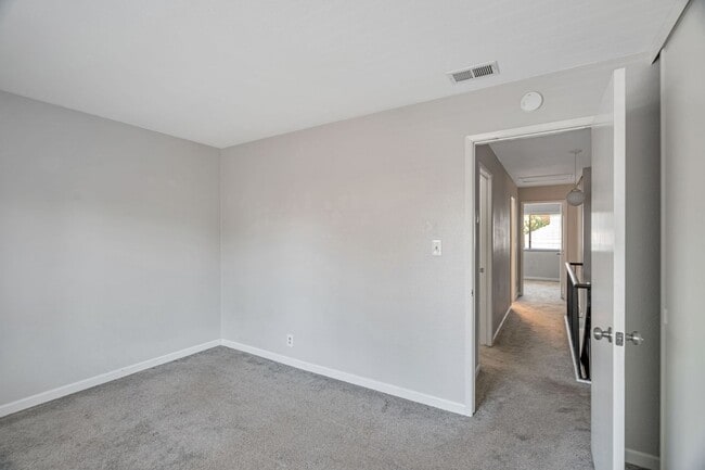 Building Photo - 2 Story Townhome