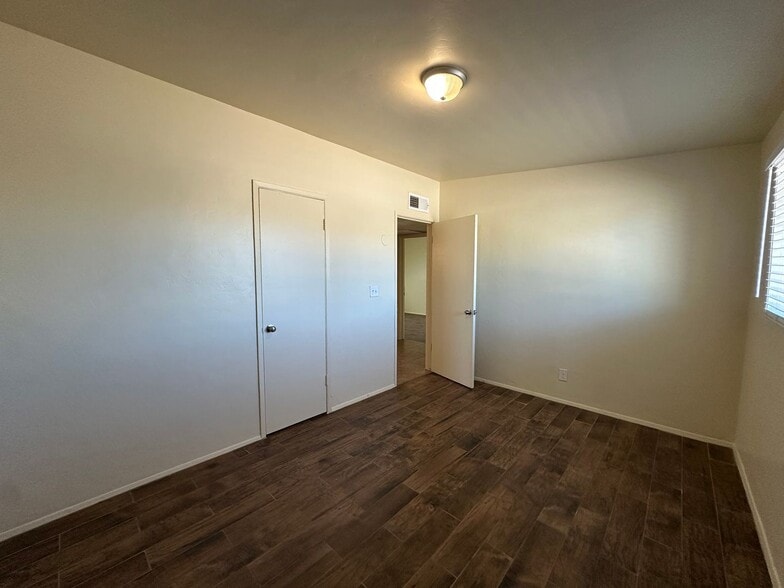 Building Photo - 6402 E Calle Altair