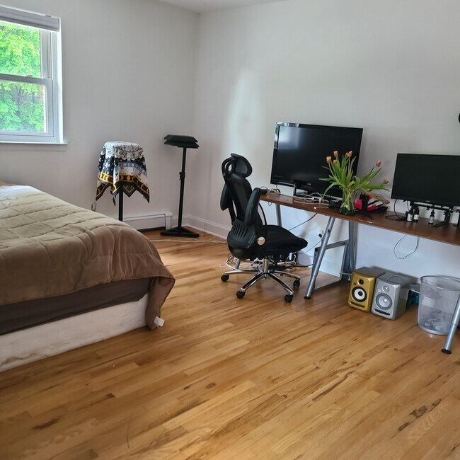 Building Photo - 2-58 Virginia Dr