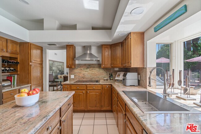 Building Photo - 3599 El Gaucho Cir E
