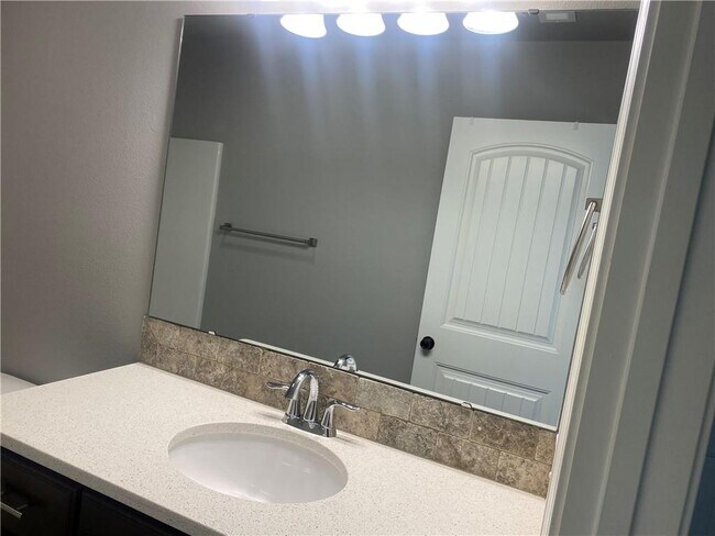 Building Photo - 3550 Macintosh Way