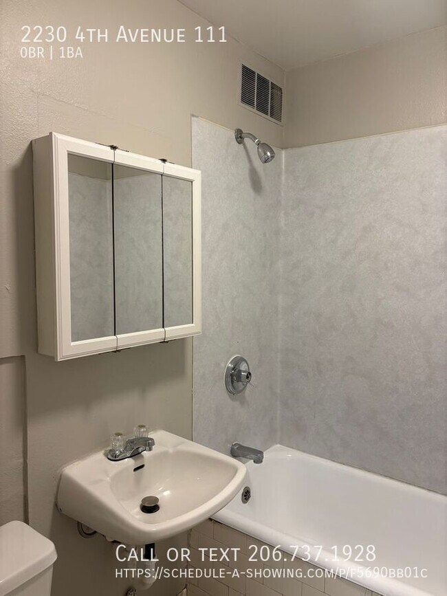 Building Photo - 2230 4th Ave