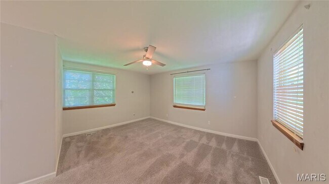 Building Photo - 207 Marilyn Dr