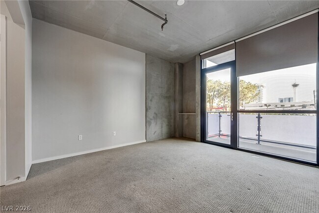 Building Photo - 353 E Bonneville Ave