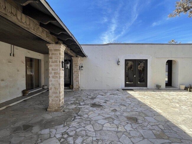 Building Photo - 2202 O'Kane St