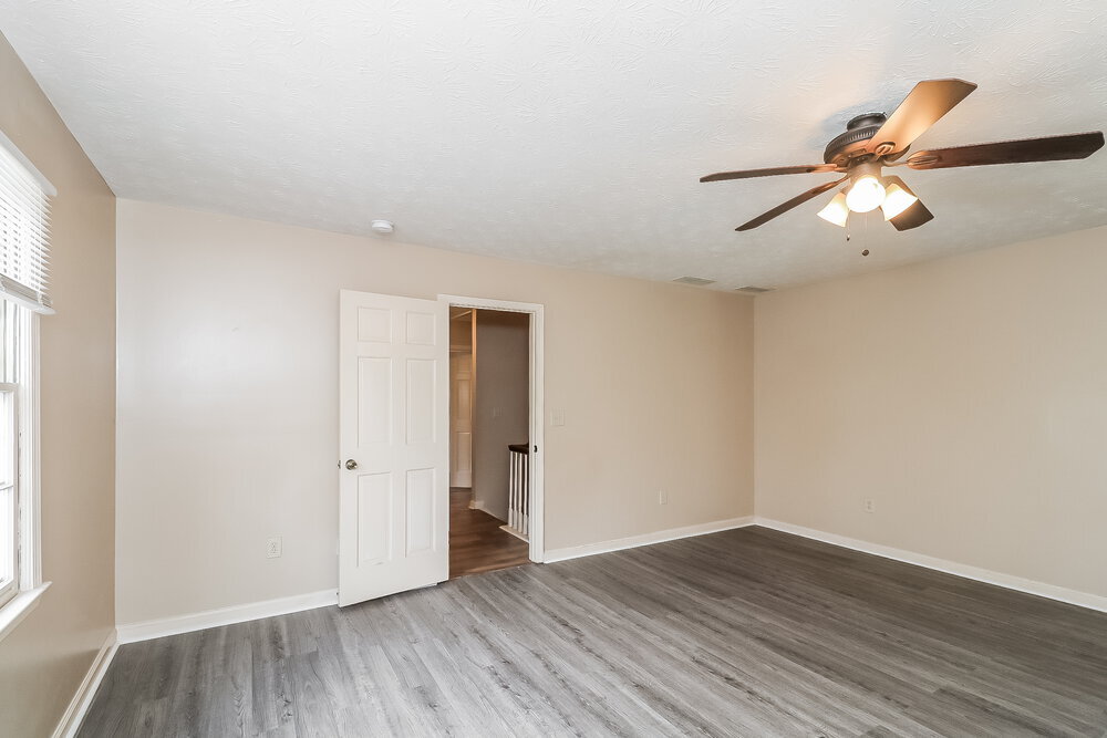 Building Photo - 2481 Meadowglen Trail