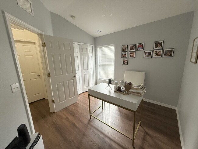 Building Photo - "Charming 3-Bedroom villa in Wesley Chapel...