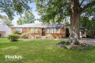 Building Photo - 2693 Satellite St