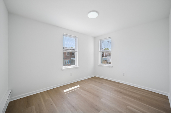 Building Photo - 318 Berkley St