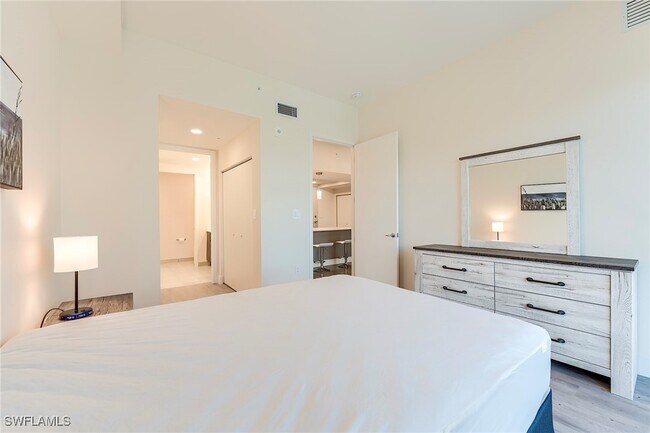 Building Photo - 26600 Rosewood Pointe Dr
