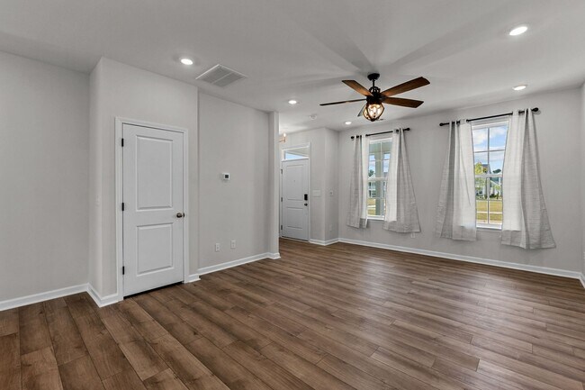 Building Photo - Stunning 3BR Home with Spacious Open Layout, Community Pool & Playground