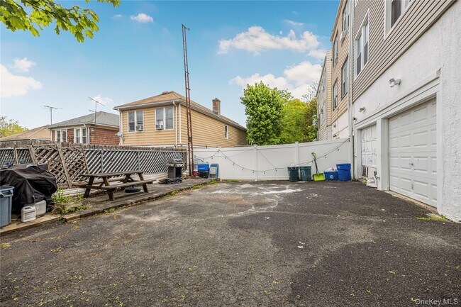 Building Photo - 151 Burhans Ave