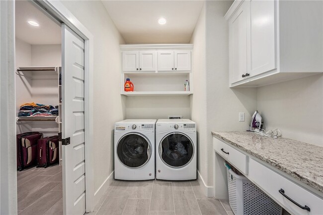 Building Photo - 2715 Portland Ave