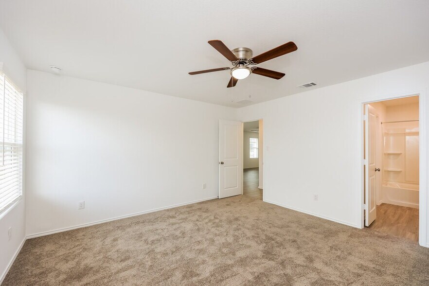 Building Photo - 6618 Morgan Cp