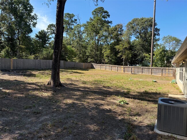 Building Photo - 12449 Royal Lake Dr