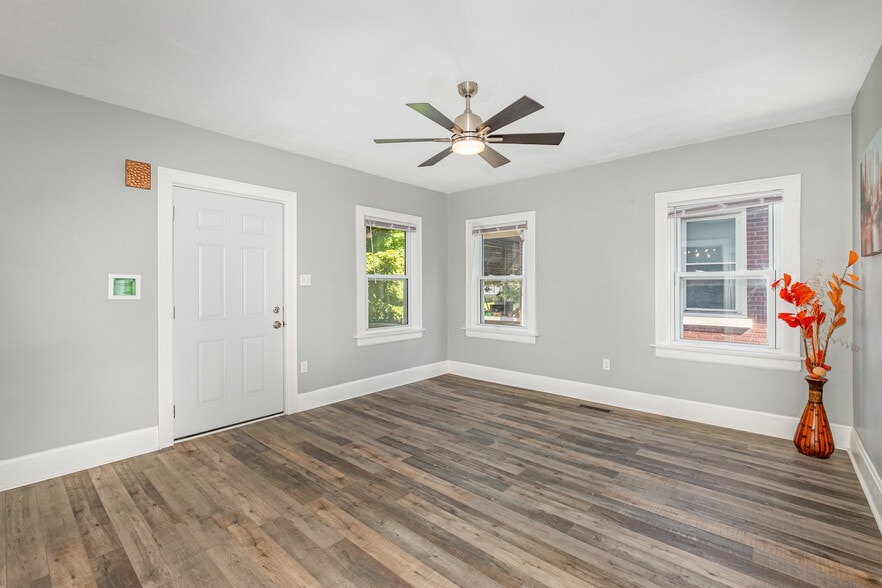 Building Photo - 5314 Section Ave