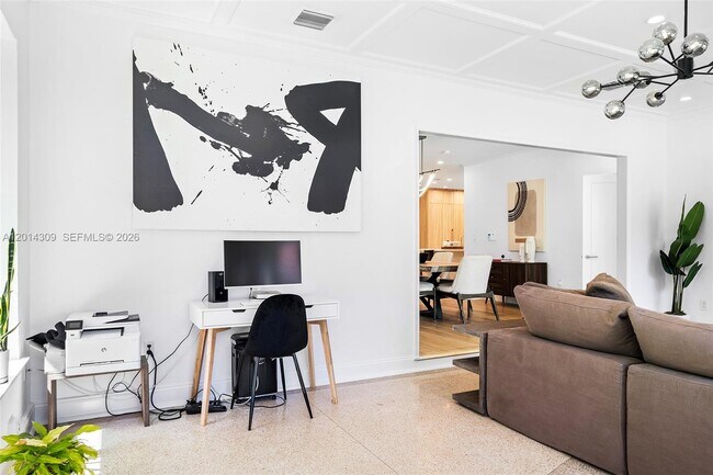 Building Photo - 6145 La Gorce Dr