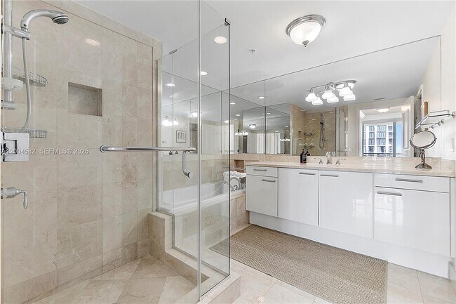 Building Photo - 3350 SW 27th Ave